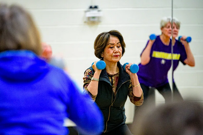 Kako vstati s tal po padcu v domačem okolju?