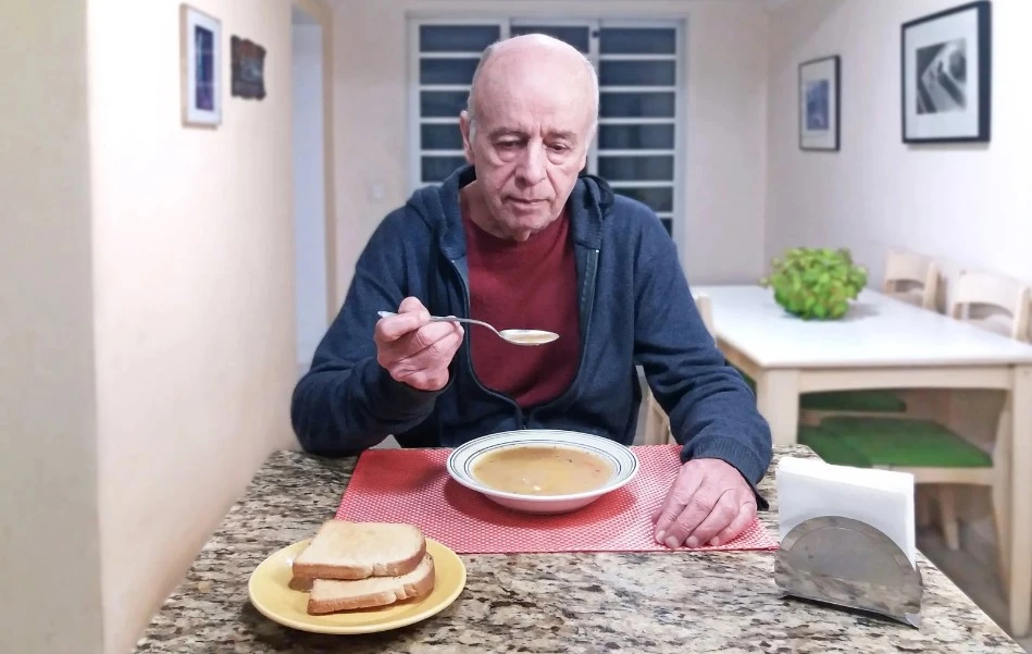 Oče noče jesti oziroma jé premalo, kaj naj naredim?