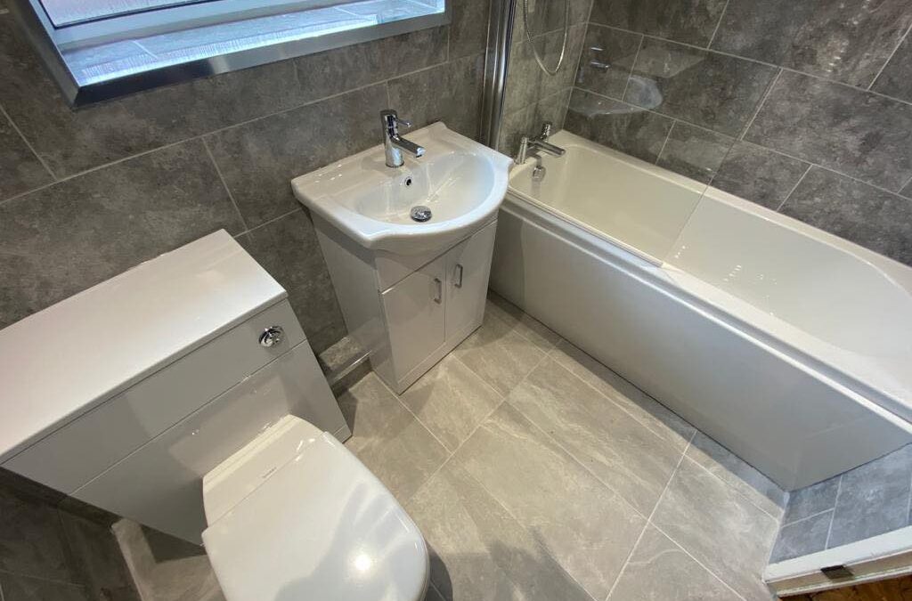 Prilagoditve kopalnice za varno starost